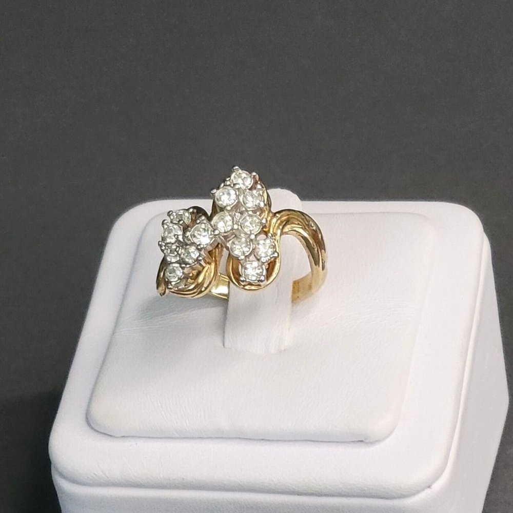 Womens Gold Tone Snake Curve Clear Rhinestones Fashion Ring Size 7 3/4